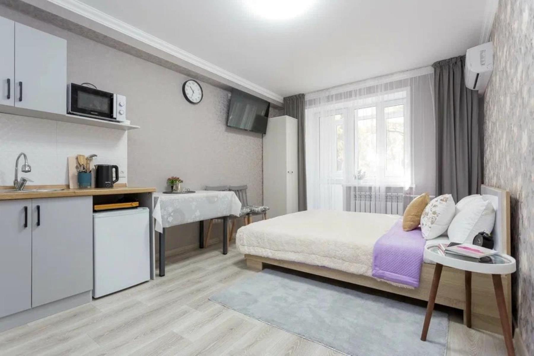 Уютная Студия В Центре Almatî Exterior foto